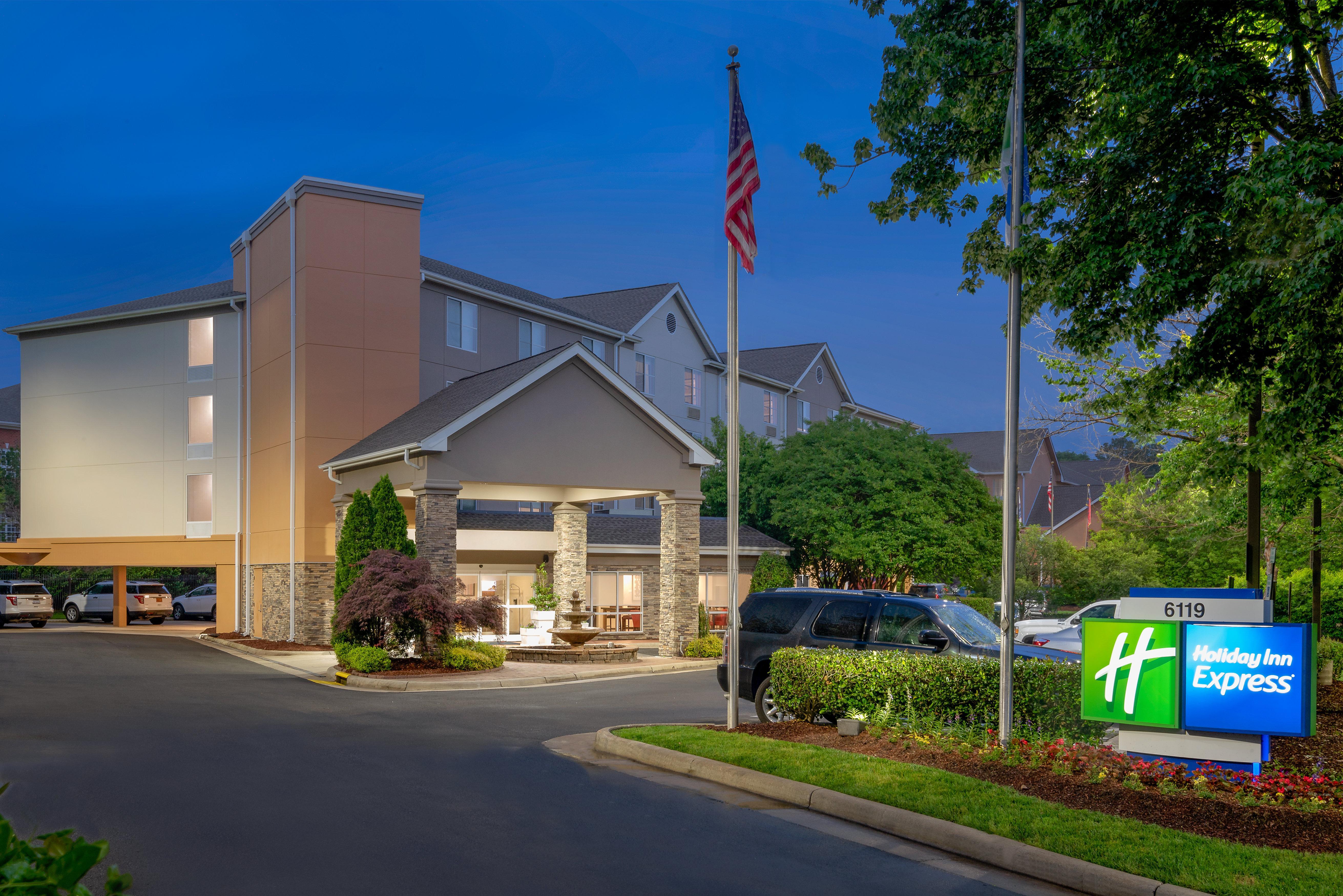 Holiday Inn Express Chapel Hill By Ihg Экстерьер фото