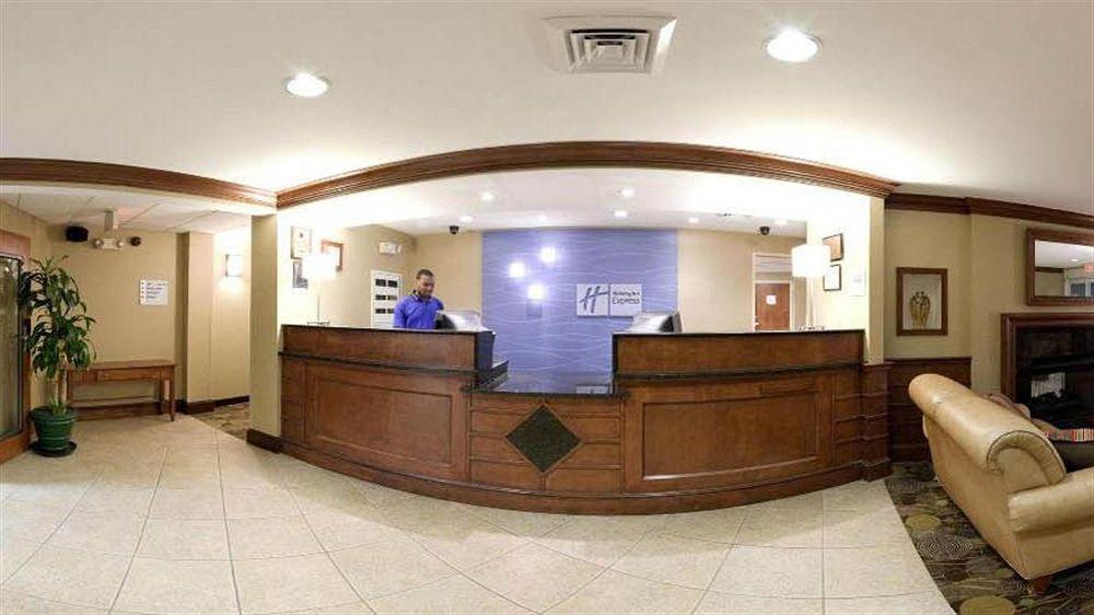 Holiday Inn Express Chapel Hill By Ihg Экстерьер фото