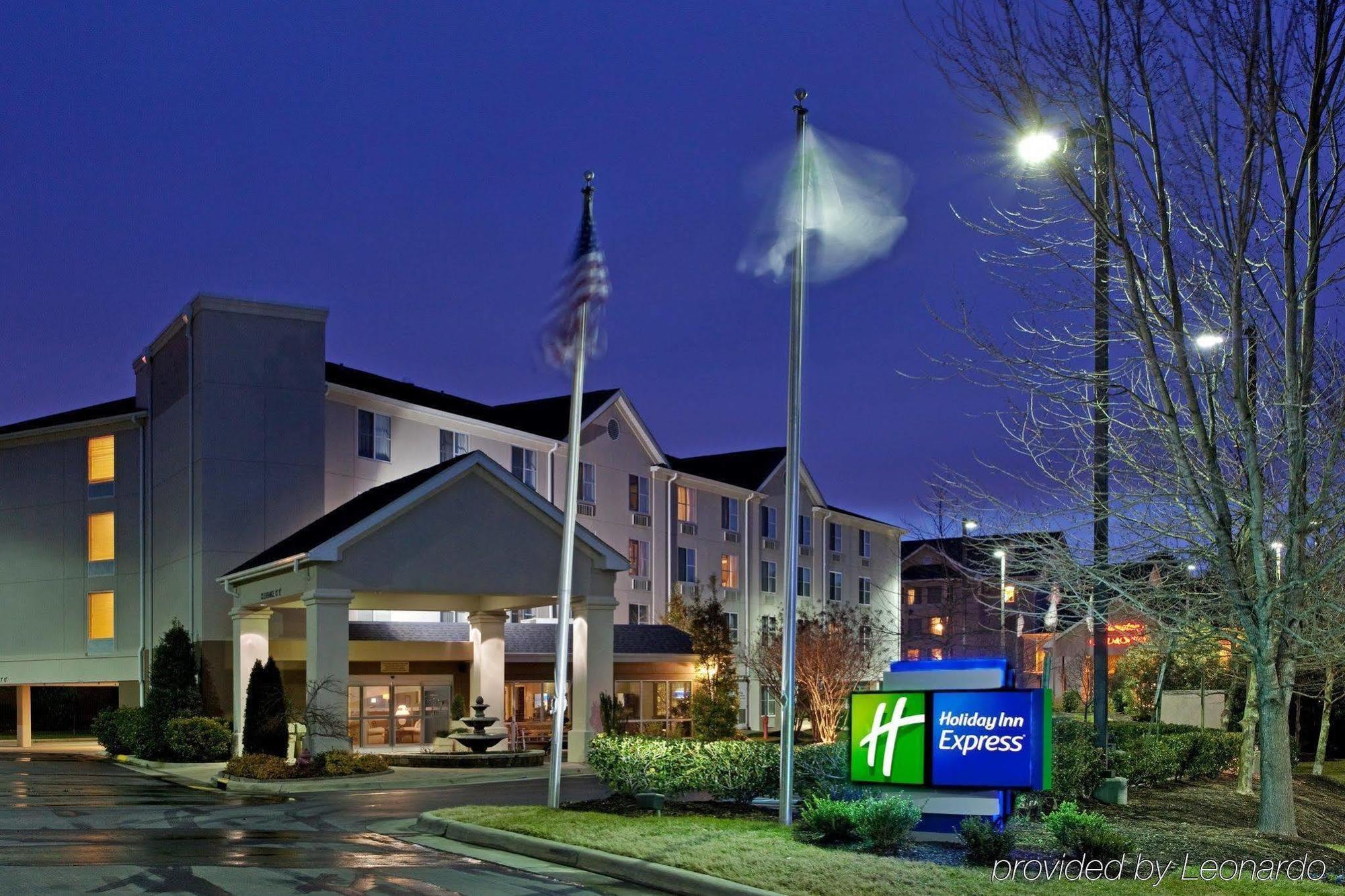 Holiday Inn Express Chapel Hill By Ihg Экстерьер фото