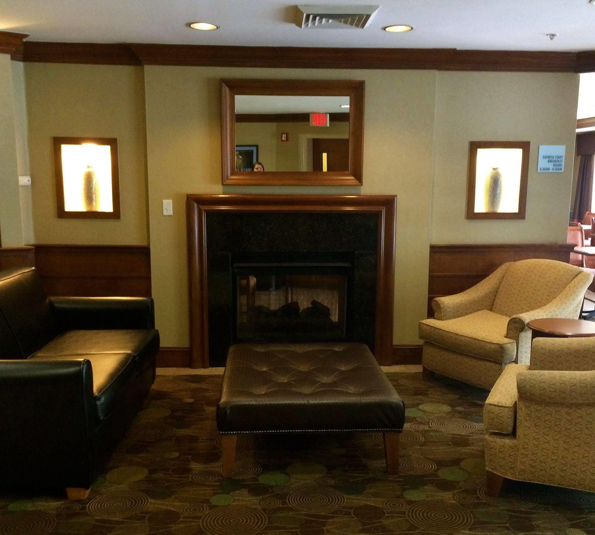 Holiday Inn Express Chapel Hill By Ihg Экстерьер фото