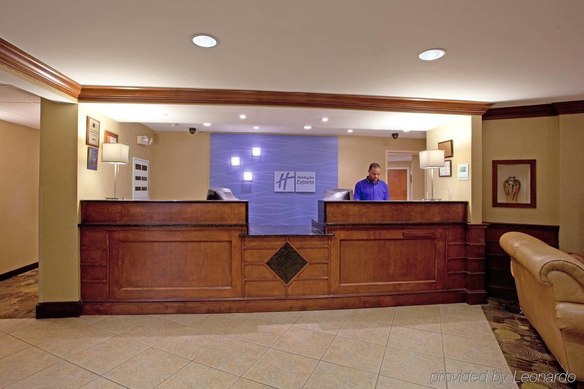 Holiday Inn Express Chapel Hill By Ihg Экстерьер фото