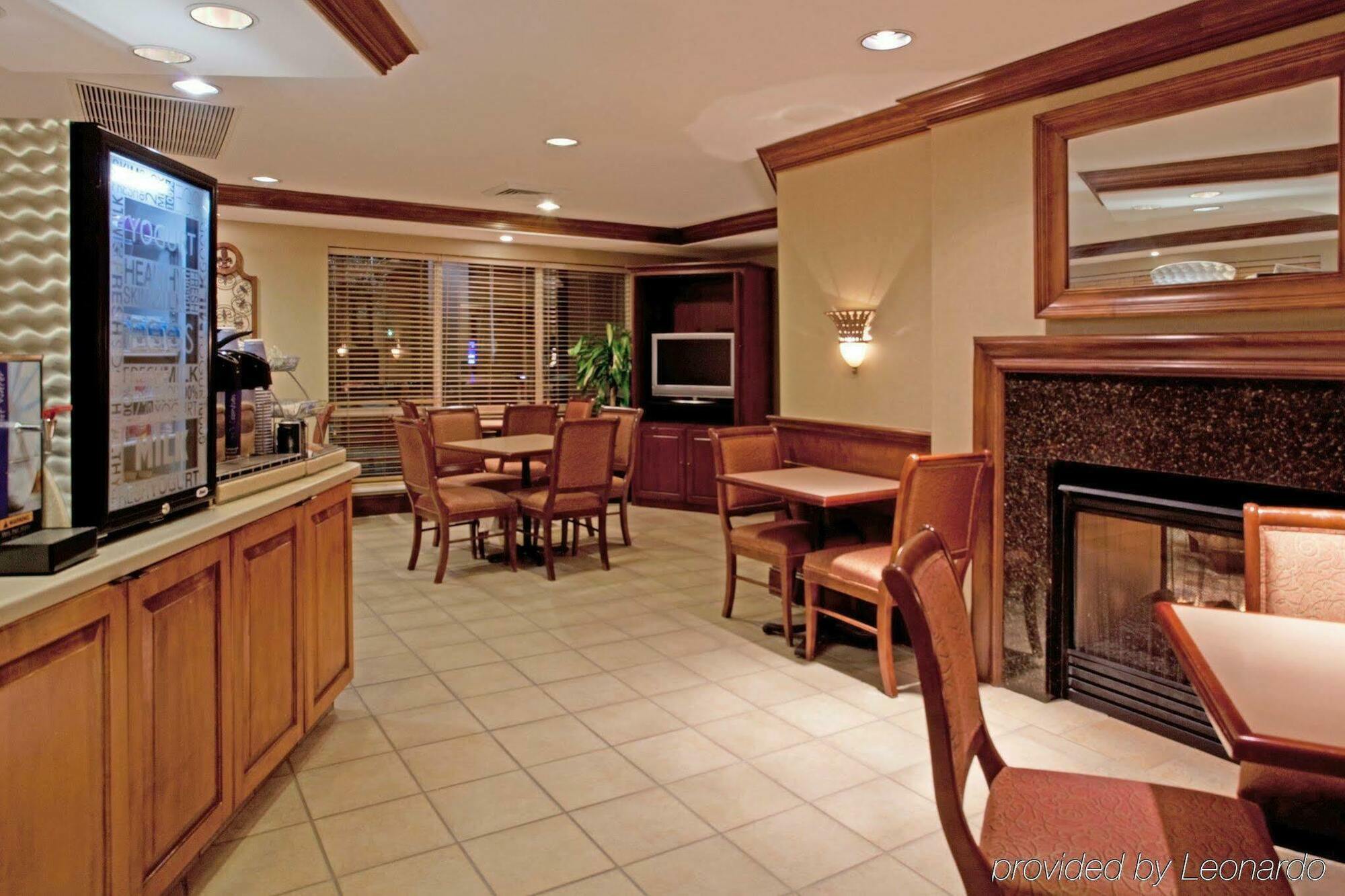 Holiday Inn Express Chapel Hill By Ihg Экстерьер фото