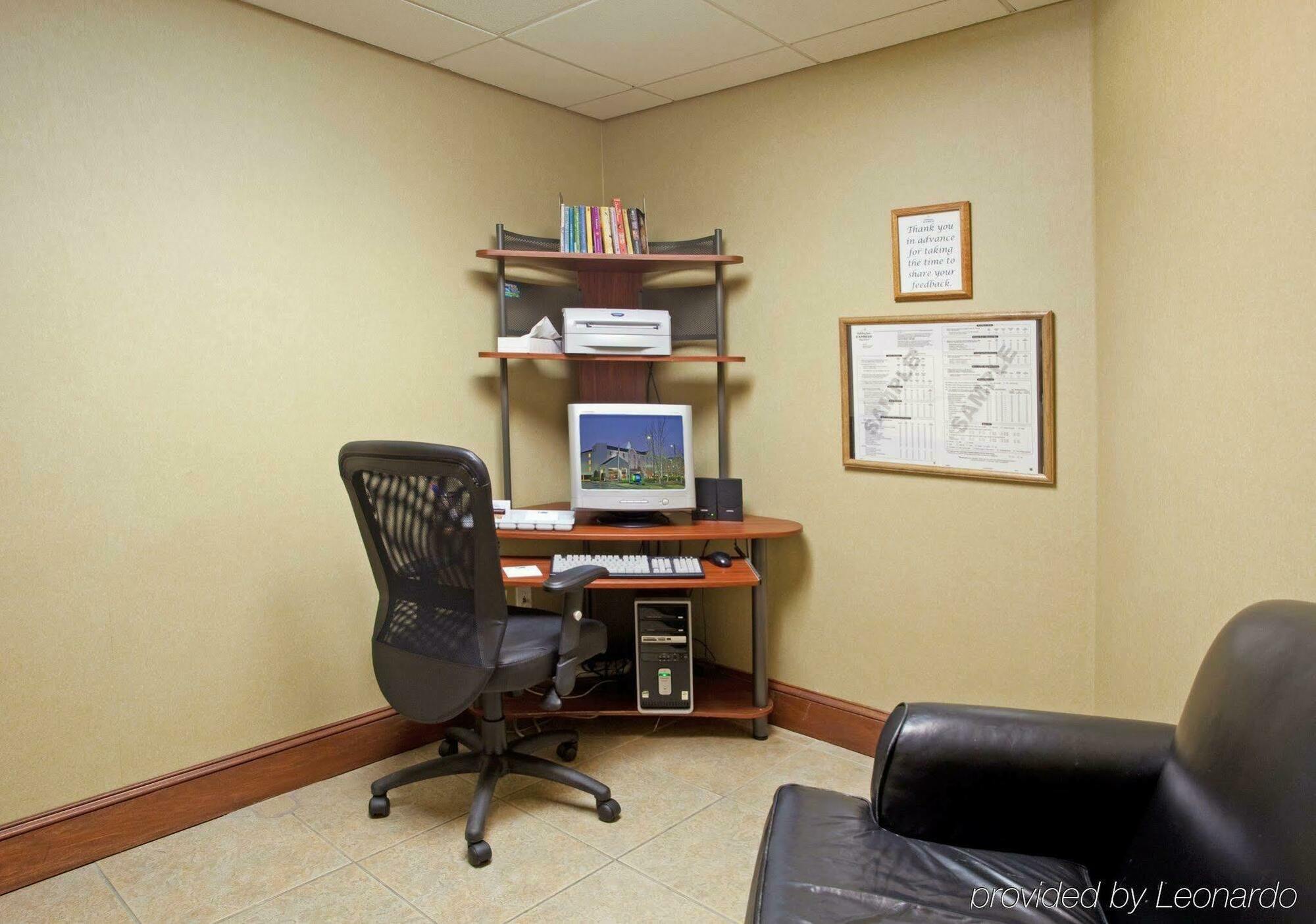 Holiday Inn Express Chapel Hill By Ihg Номер фото